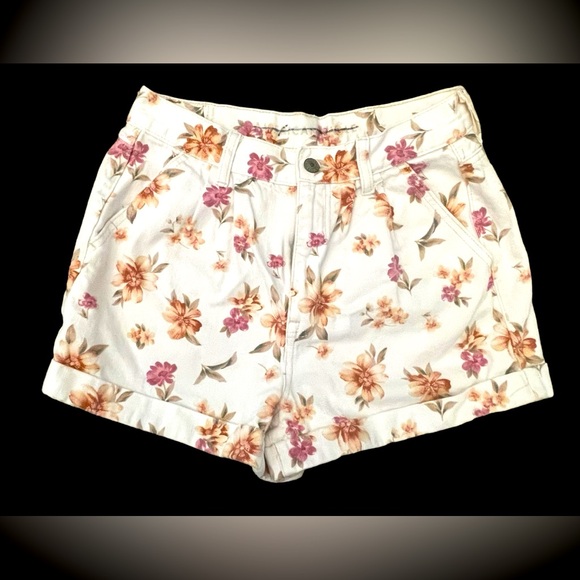 American Eagle Outfitters Pants - American Eagle Floral Jean Shorts